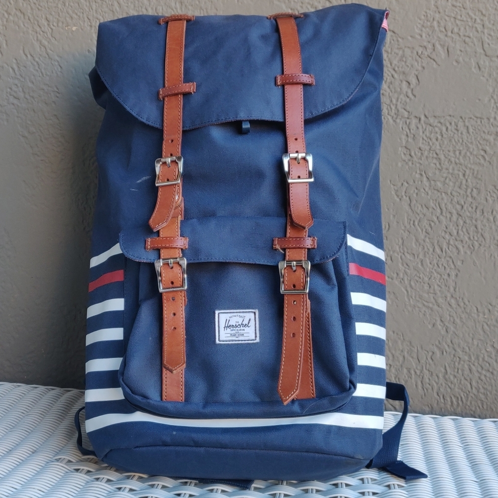 Herschel Supply Co. Little America 25L backpack